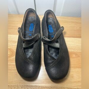 Wolky "Passion" Mary Jane Shoes // 36